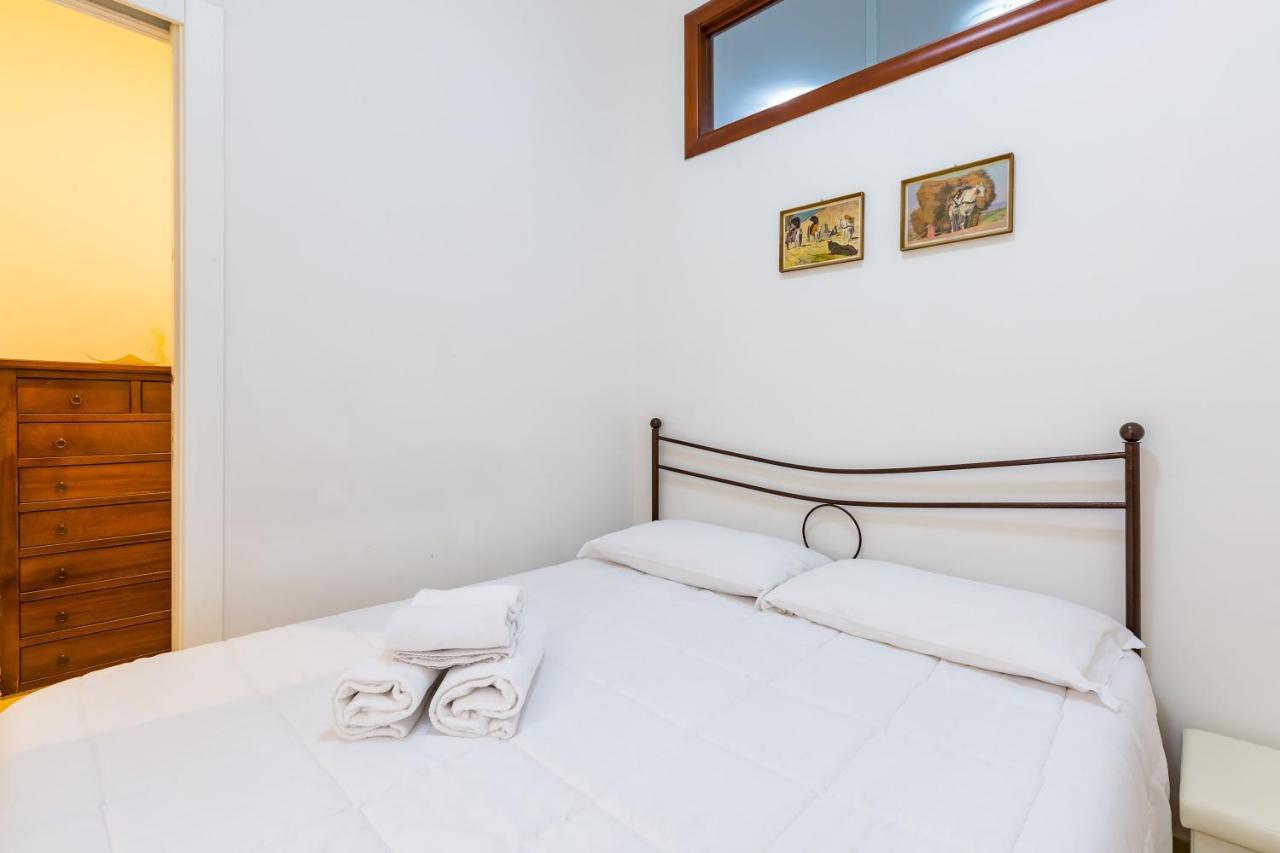 Tribunali 194 - Cozy Flat In Center เนเปิลส์ ภายนอก รูปภาพ